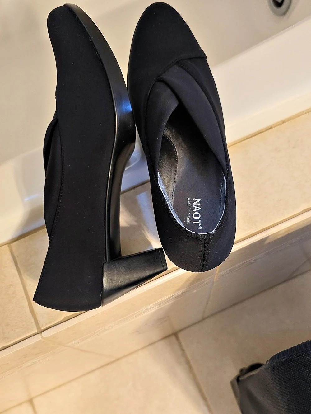 Naot Lucente Black Heels EU 42 Ladies, NWT